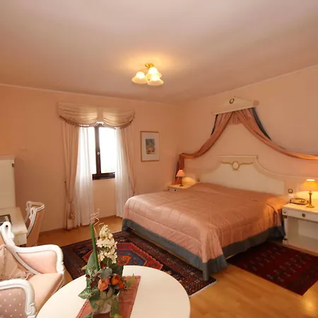 Park Hotell 3*